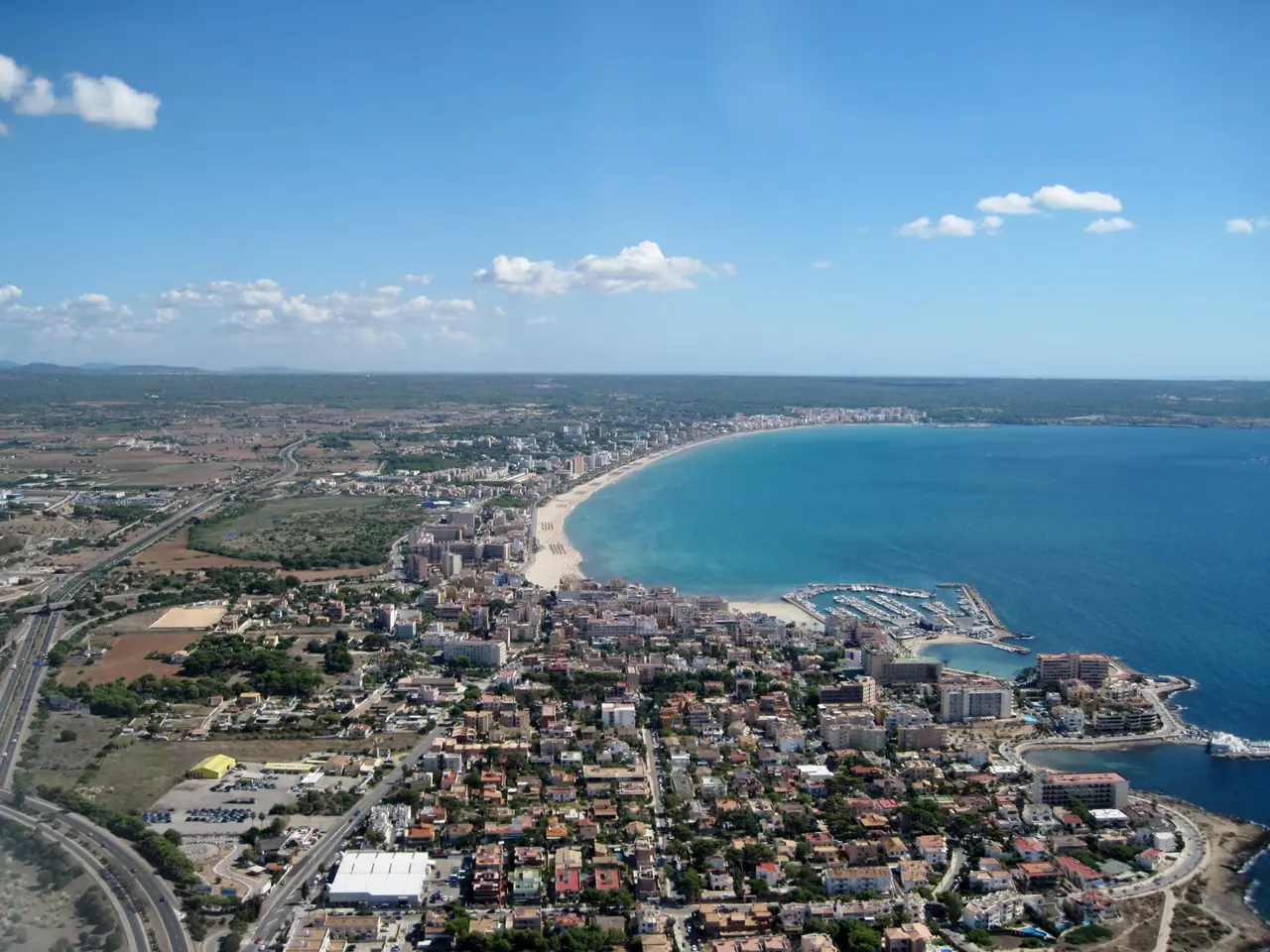 Luftfoto af Playa de Palma med Can Pastilla i forgrunden