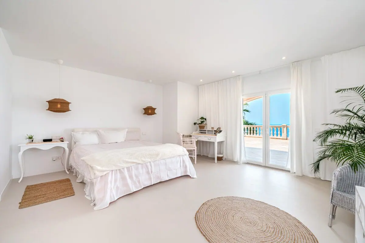 Fantastisk villa med unik havutsikt i Cala Pi - Bilde 8