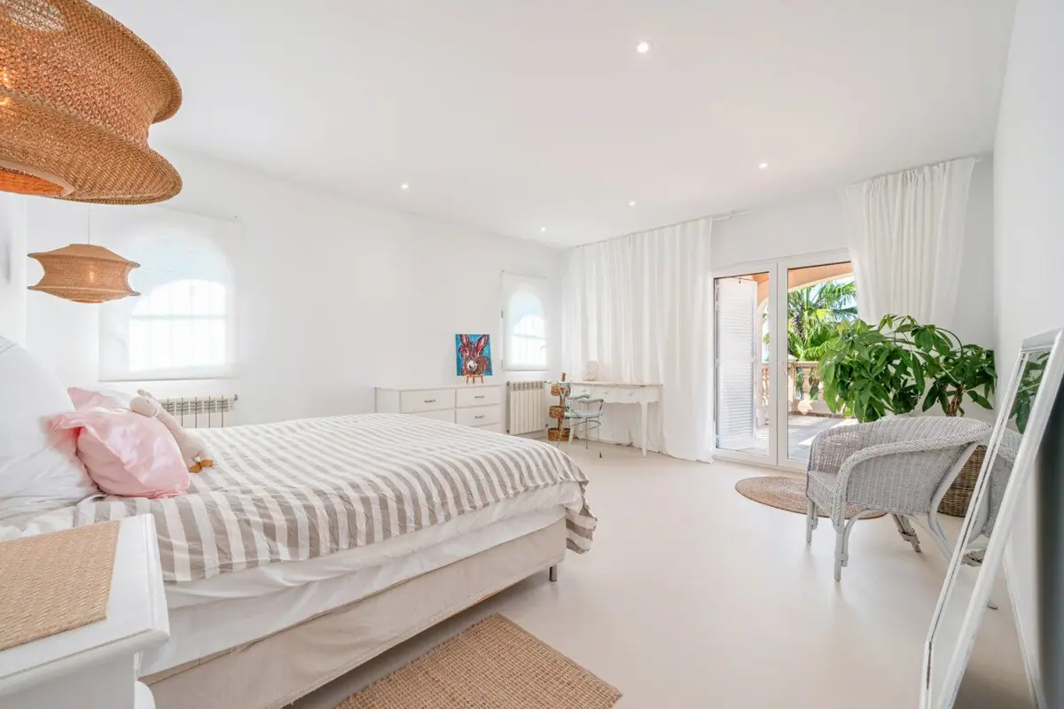 Fantastisk villa med unik havutsikt i Cala Pi - Bilde 10