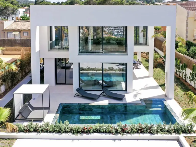 Moderne villa innen gangavstand til lystbåthavnen Port Adriano - El Toro - 3 Soverom, 315 m²